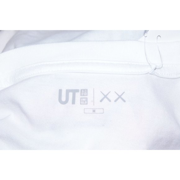 Uniqlo x KAWS T-Shirt - Picture 7 of 12